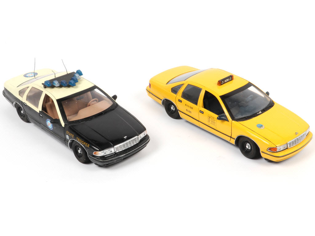 Lot 169 - UT MODELS (ALLEMAGNE) (2)