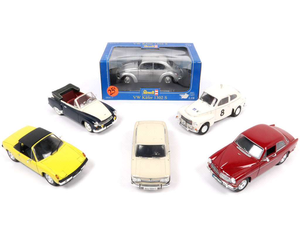 Lot 137 - REVELL (USA) (7)