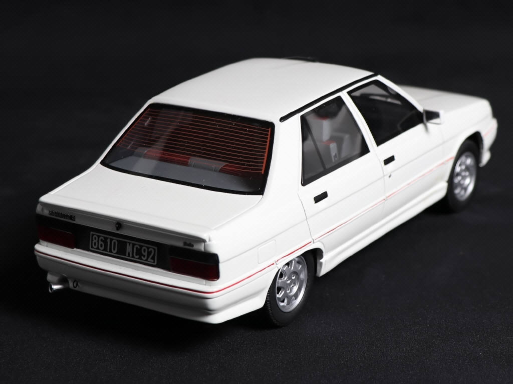 Lot 211 - OTTO MOBILE (FRANCE) (1)