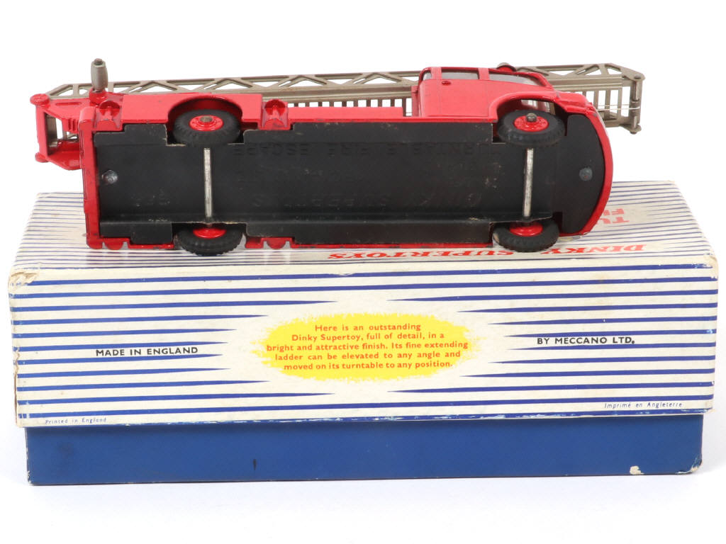 Lot 154 - DINKY TOYS (GB) (1)