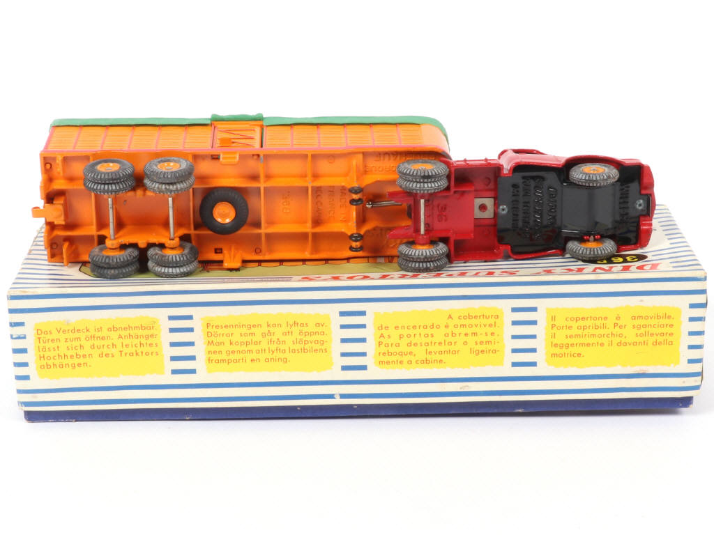 Lot 227 - DINKY TOYS (FRANCE) (1)