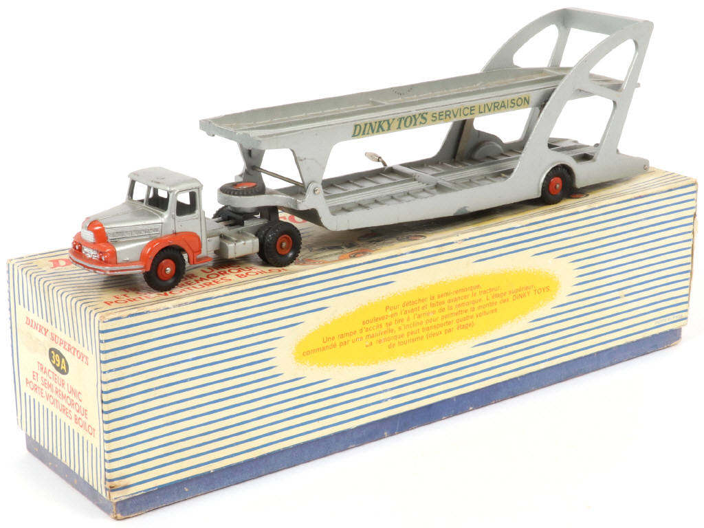 Lot 225 - DINKY TOYS (FRANCE) (1)