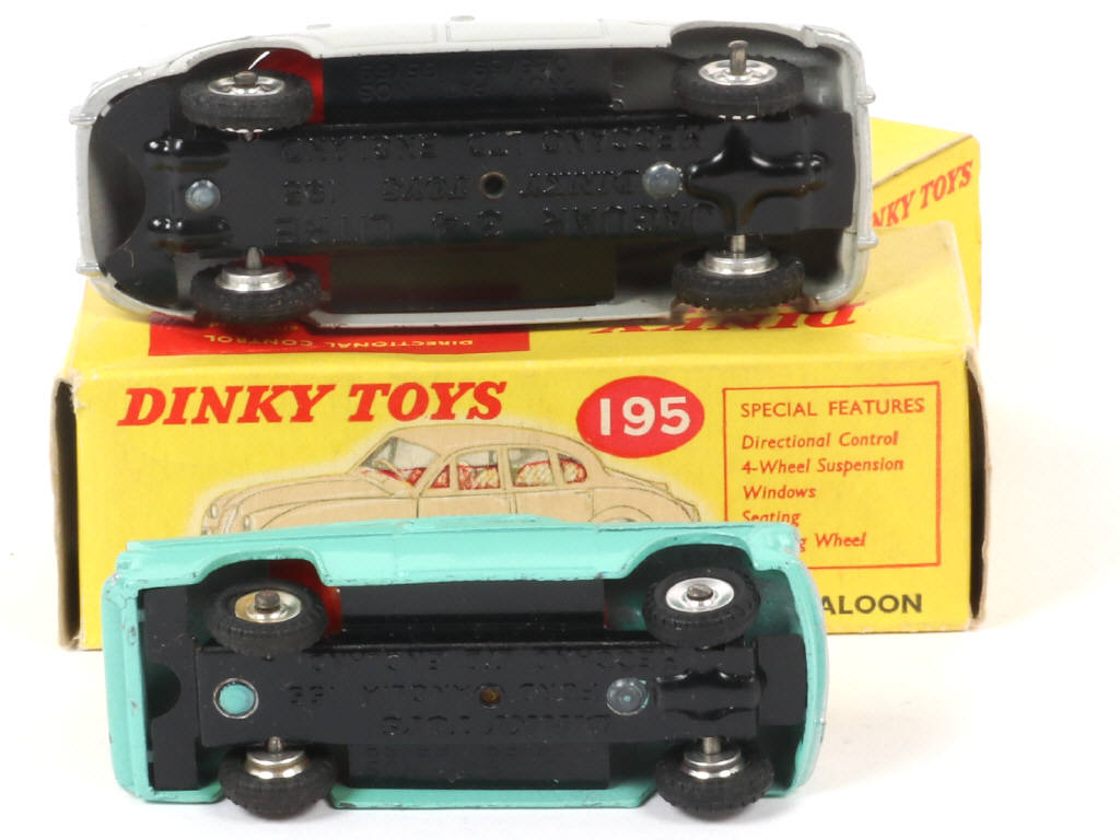 Lot 161 - DINKY TOYS (GB) (2)