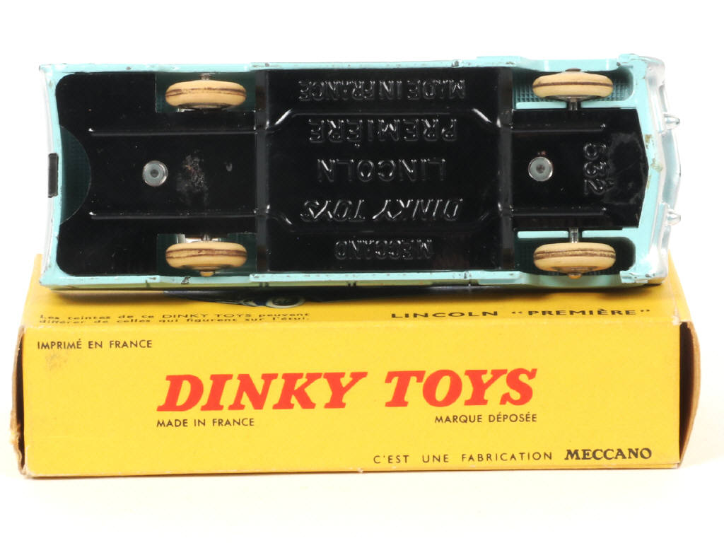Lot 187 - DINKY TOYS (FRANCE) (1)