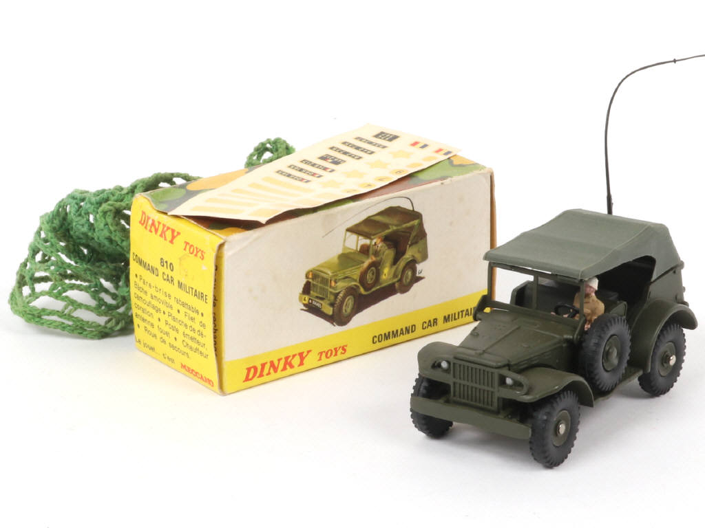 Lot 235 - DINKY TOYS (FRANCE) (1)