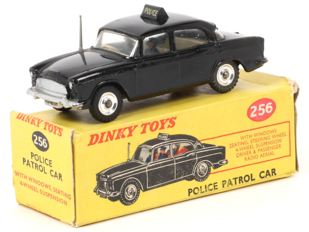 Lot 145 - DINKY TOYS (GB) (1)
