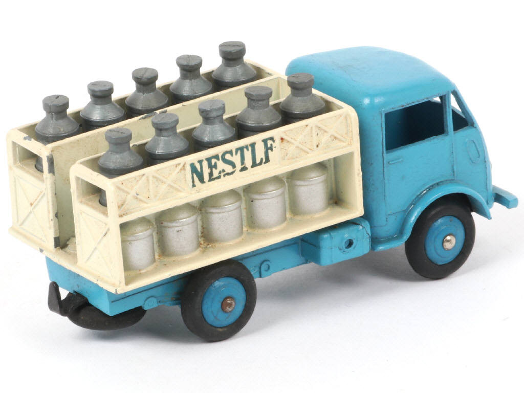 Lot 220 - DINKY TOYS (FRANCE) (1)