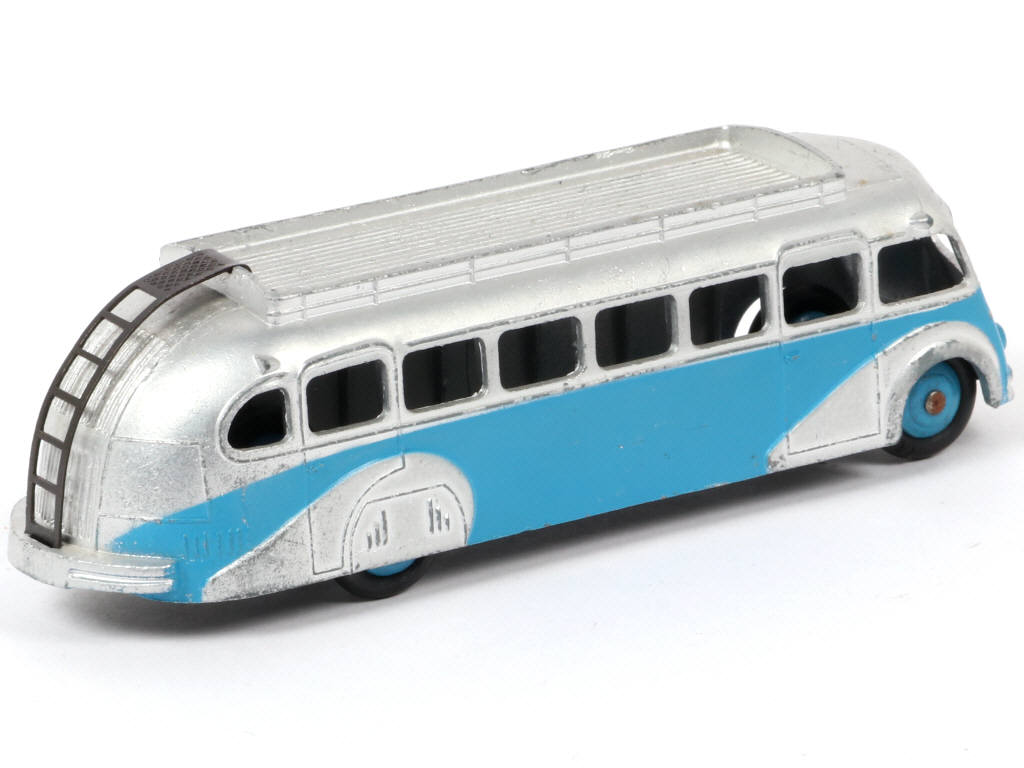 Lot 221 - DINKY TOYS (FRANCE) (1)