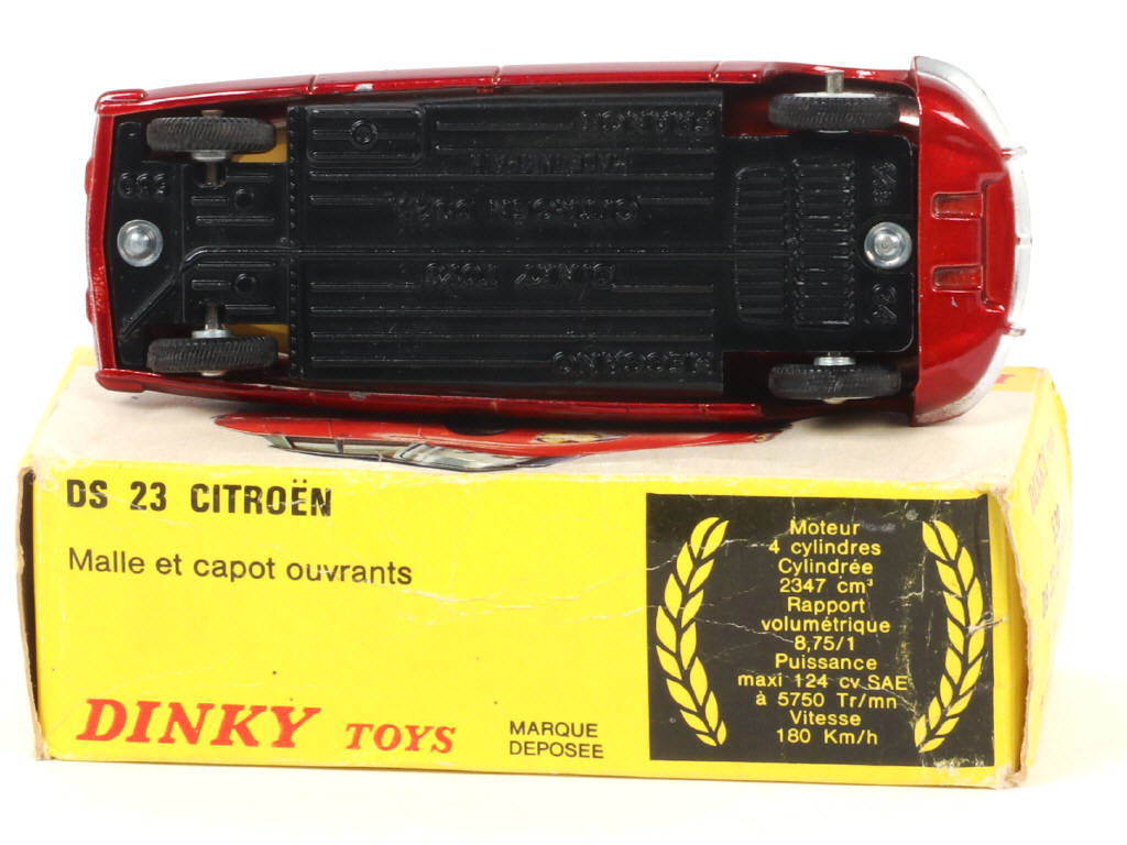 Lot 196 - DINKY TOYS (FRANCE) (1)