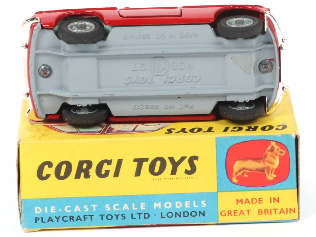 Lot 78 - CORGI TOYS (GB) (1)