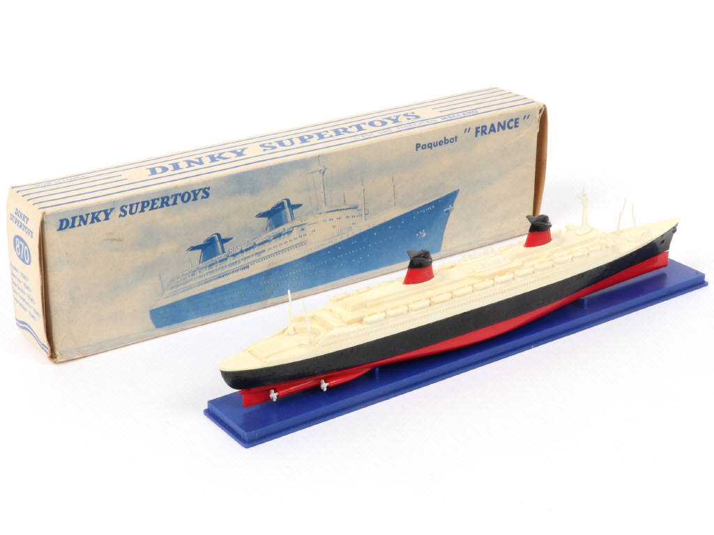 Lot 234 - DINKY TOYS (FRANCE) (1)