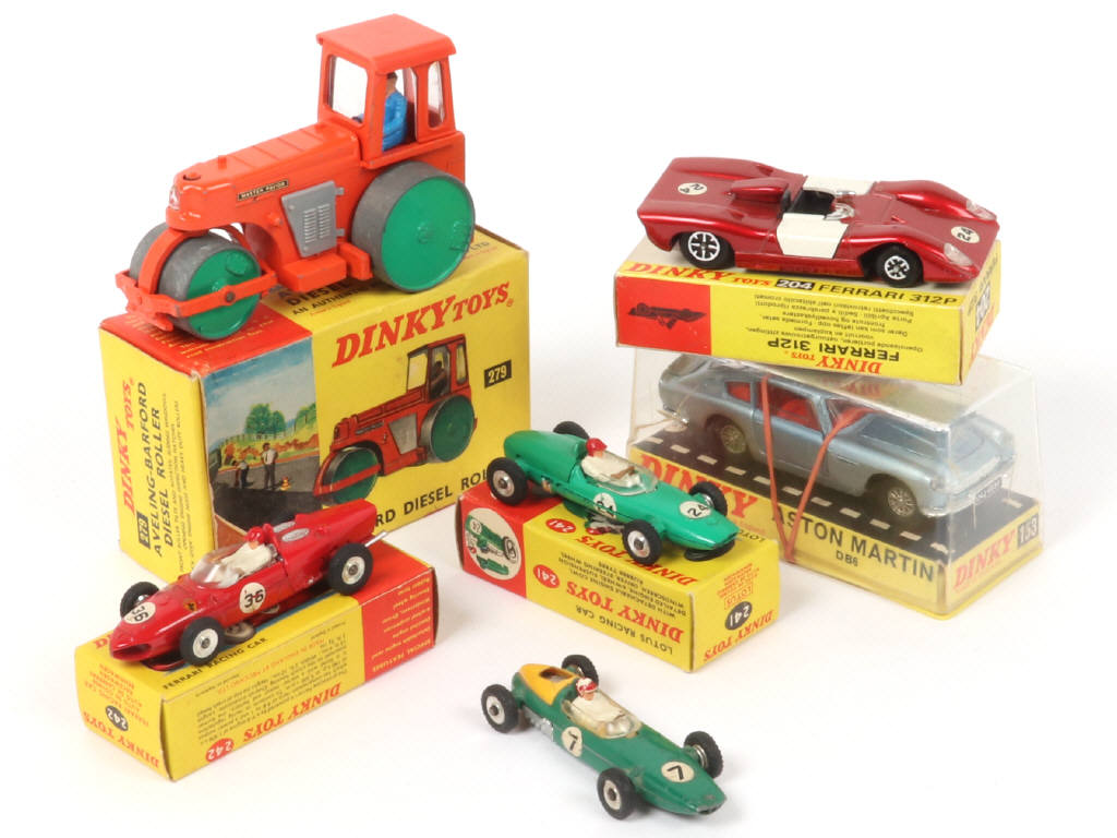 Lot 171 - DINKY TOYS (GB) (6)