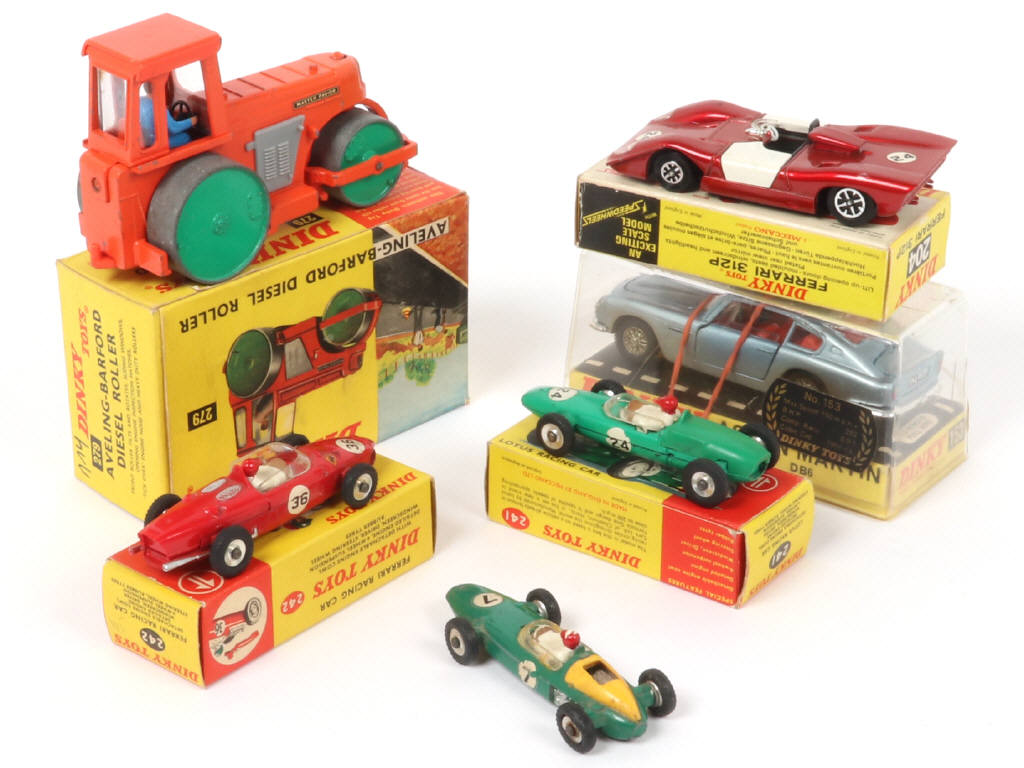 Lot 171 - DINKY TOYS (GB) (6)