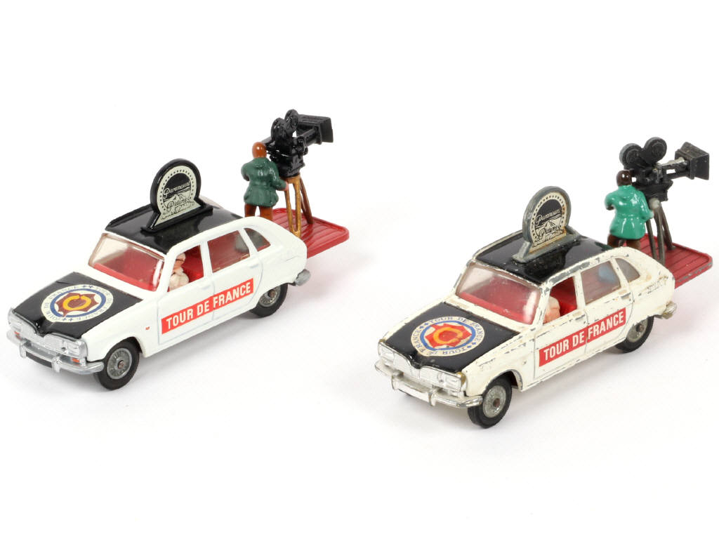 Lot 85 - CORGI TOYS (GB) (2)