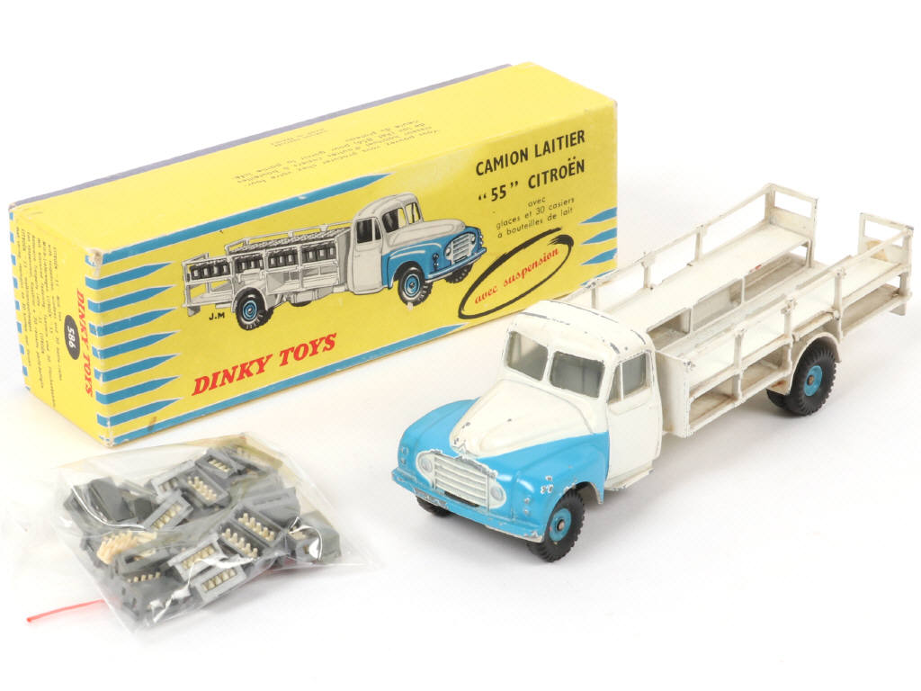 Lot 229 - DINKY TOYS (FRANCE) (1)