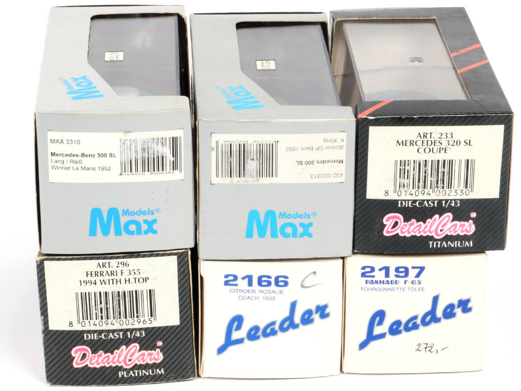 Lot 80 - DIVERS (6)