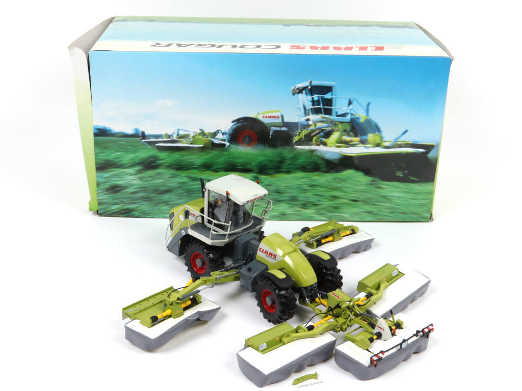 Lot 44 - UNIVERSAL HOBBIES (CHINE) (1)