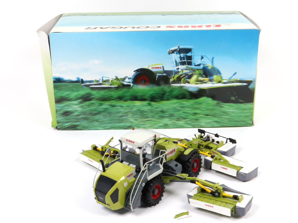Lot 44 - UNIVERSAL HOBBIES (CHINE) (1)
