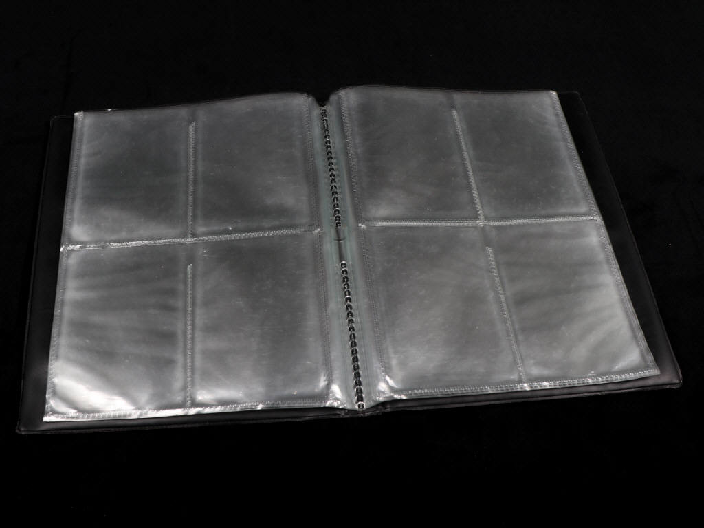 Lot 159 - DIVERS (2)