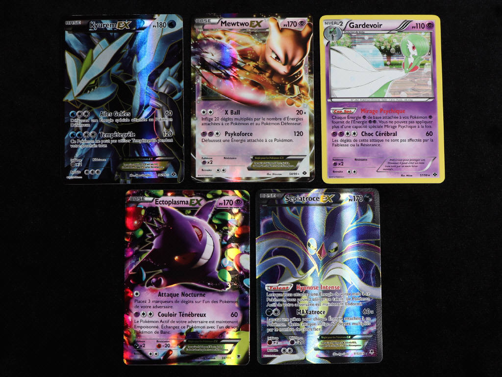 Lot 121 - POKEMON COMPANY (FRANCE) (5)