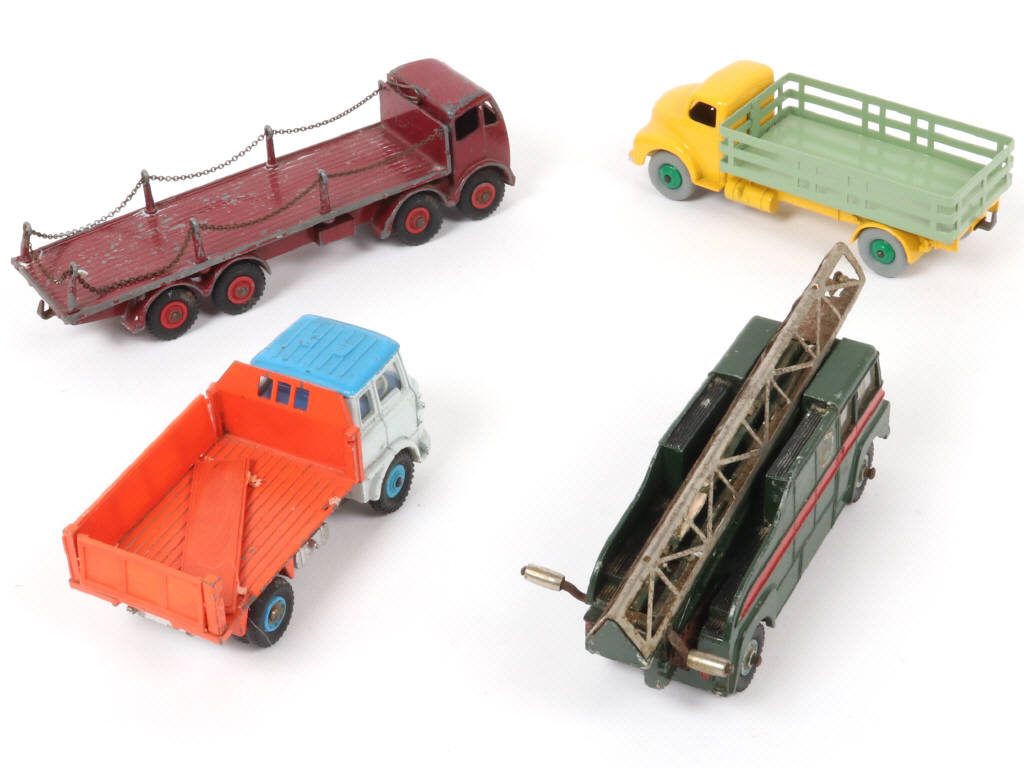 Lot 177 - DINKY TOYS (GB) (4)