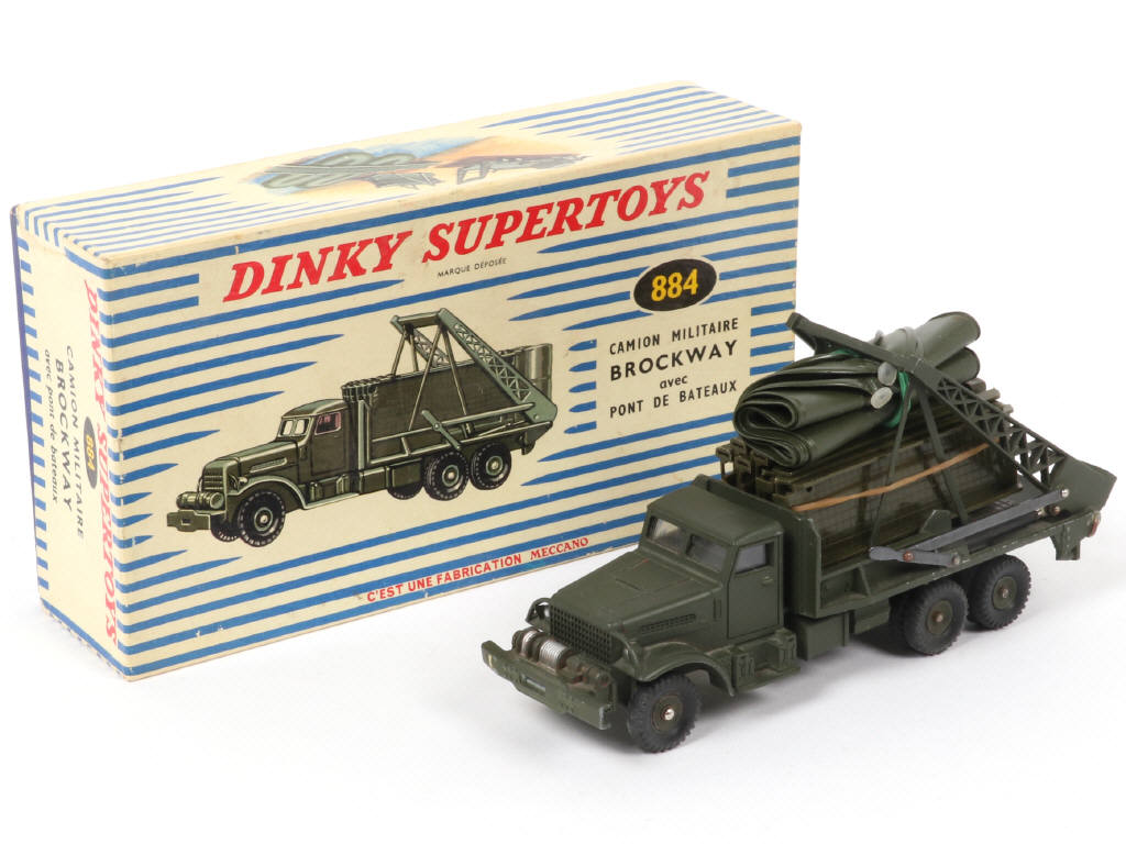 Lot 242 - DINKY TOYS (FRANCE) (1)
