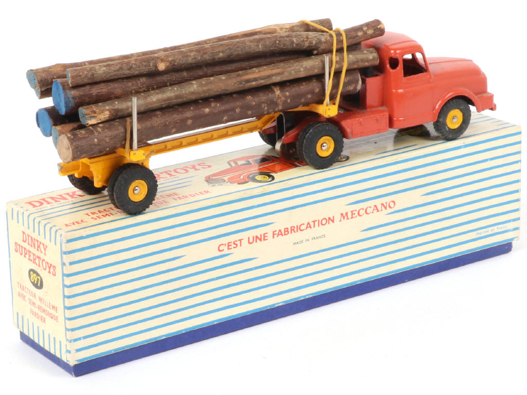 Lot 239 - DINKY TOYS (FRANCE) (1)
