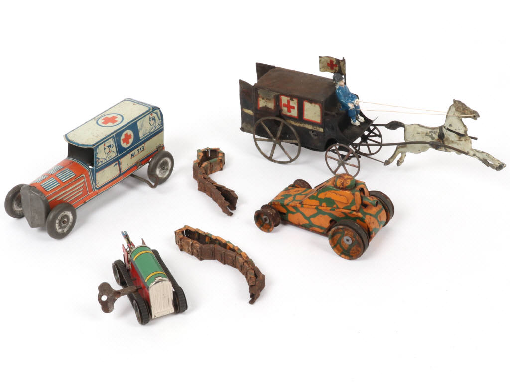 Lot 5 - DIVERS (4)