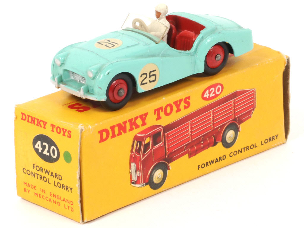 Lot 155 - DINKY TOYS (GB) (2)