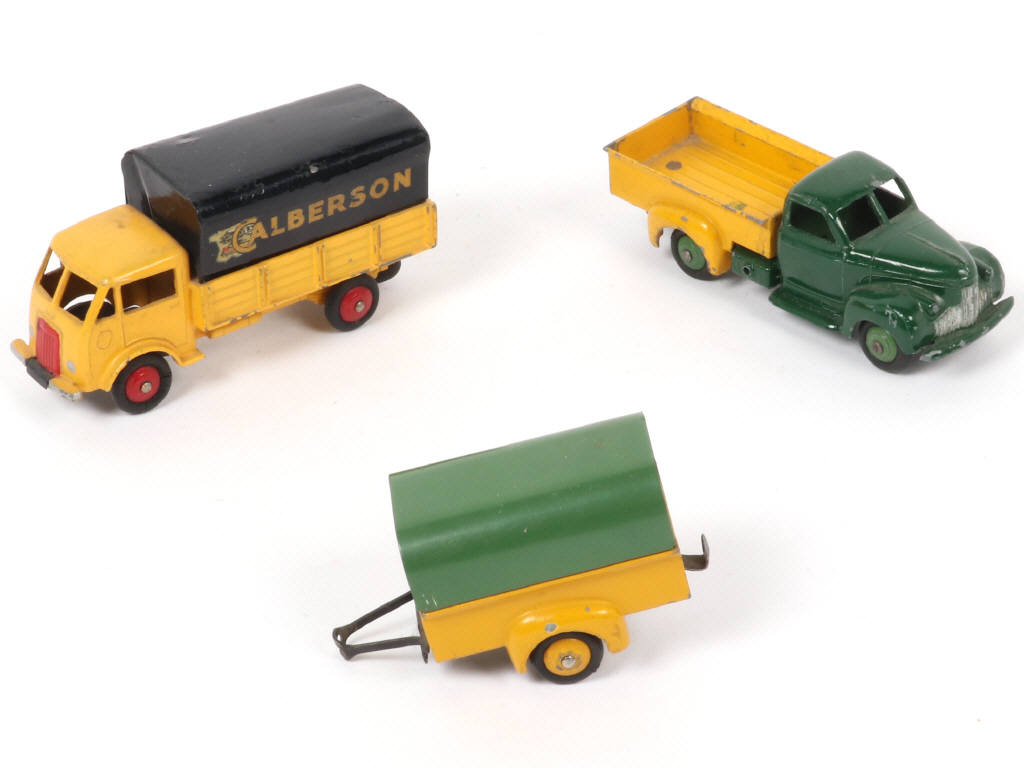 Lot 247 - DINKY TOYS (FRANCE) (3)