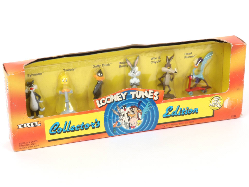 Lot 40 - DIVERS (GB) (12)