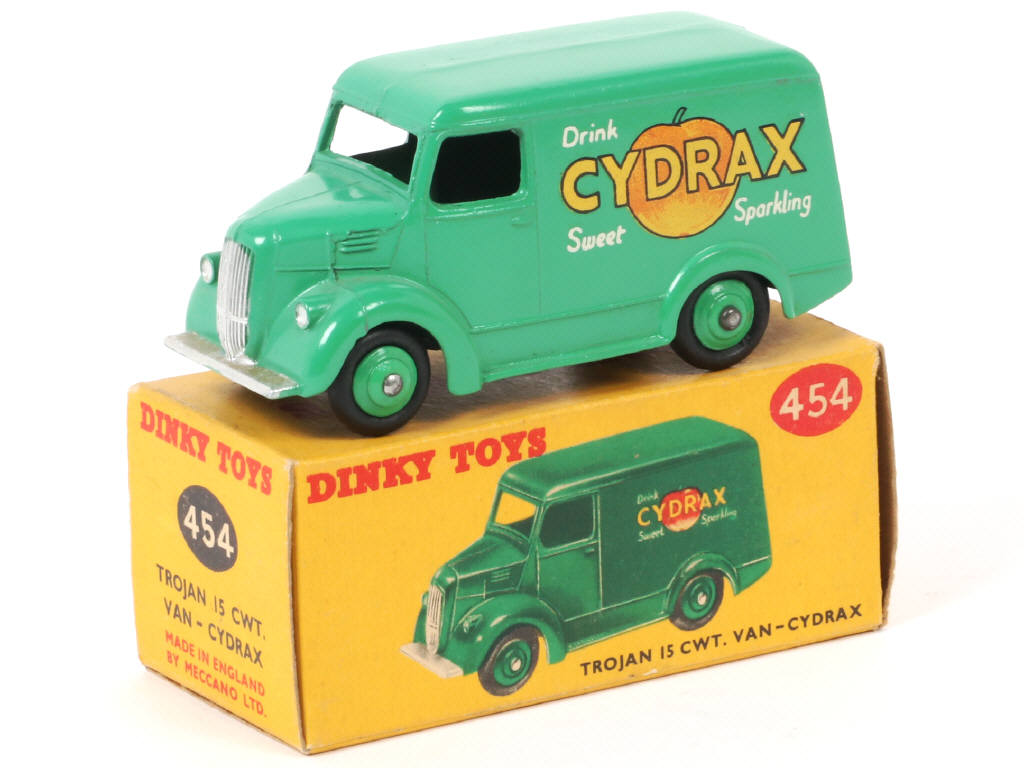 Lot 165 - DINKY TOYS (GB) (1)