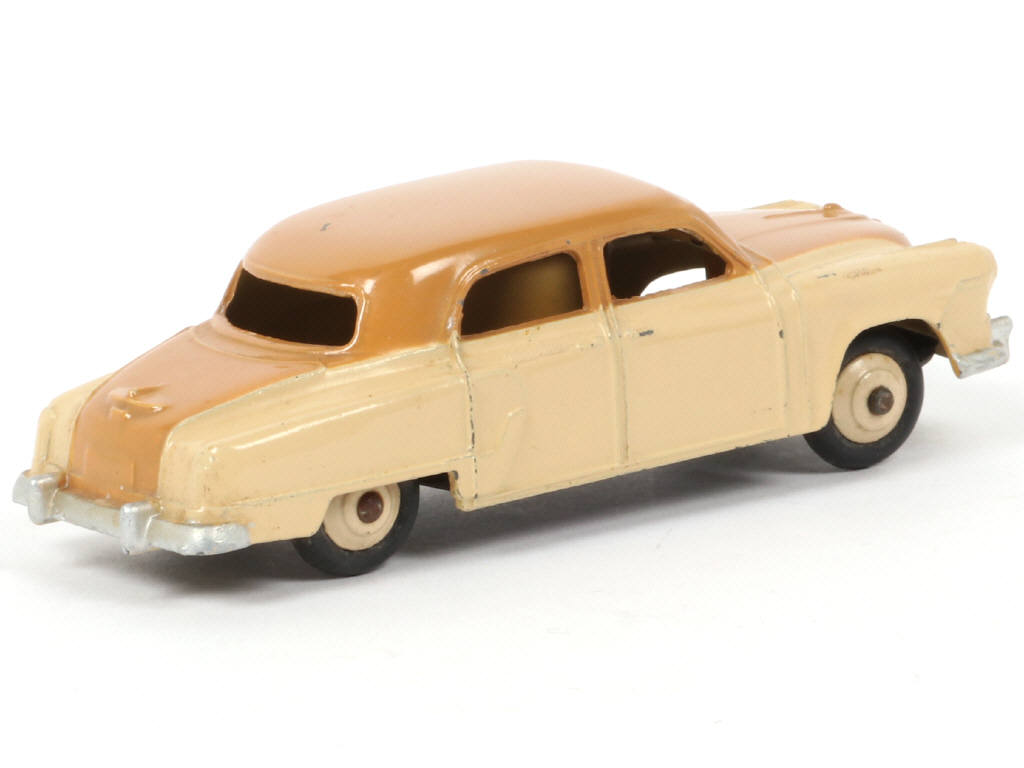Lot 130 - DINKY TOYS (GB) (1)