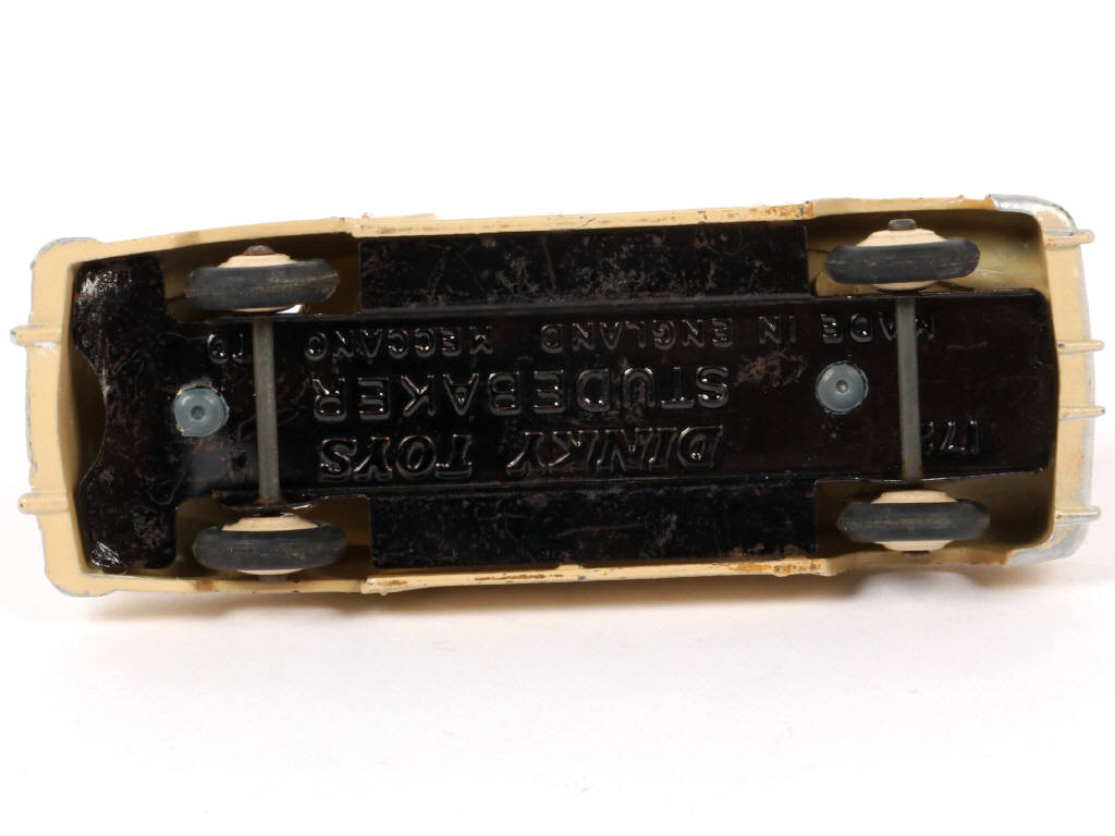 Lot 130 - DINKY TOYS (GB) (1)