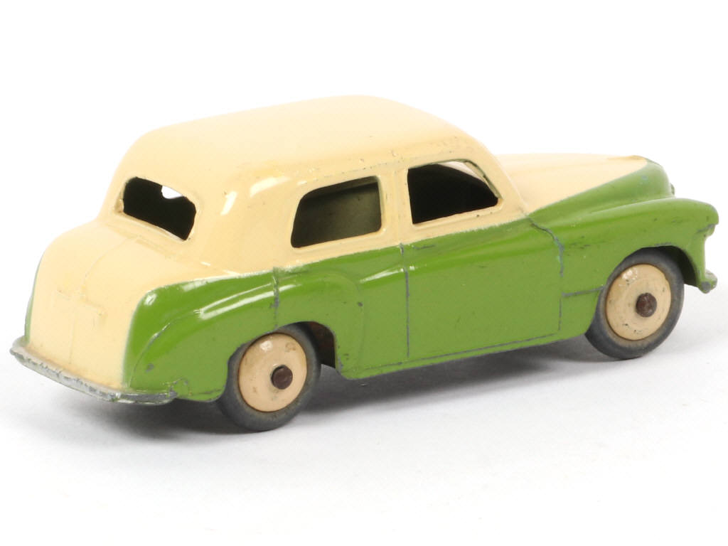 Lot 109 - DINKY TOYS (GB) (1)