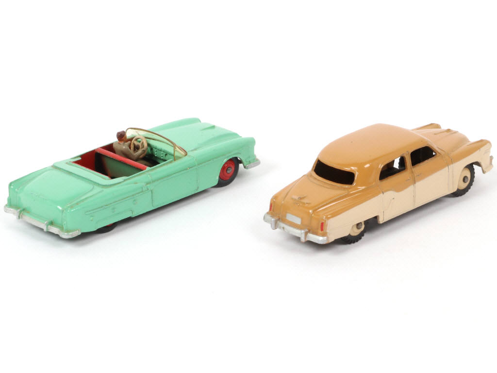 Lot 161 - DINKY TOYS (GB) (2)