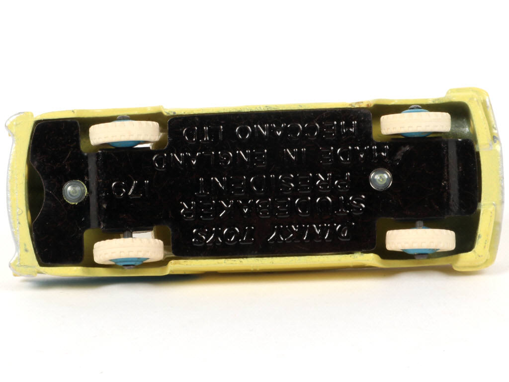 Lot 137 - DINKY TOYS (GB) (1)