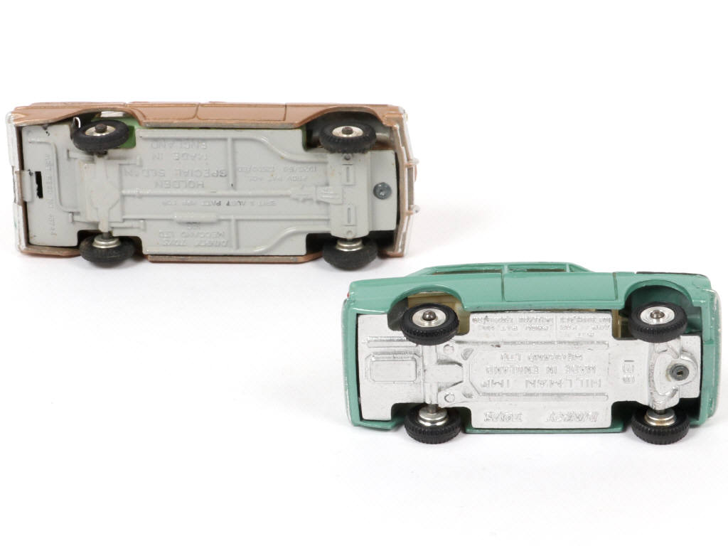 Lot 158 - DINKY TOYS (GB) (2)