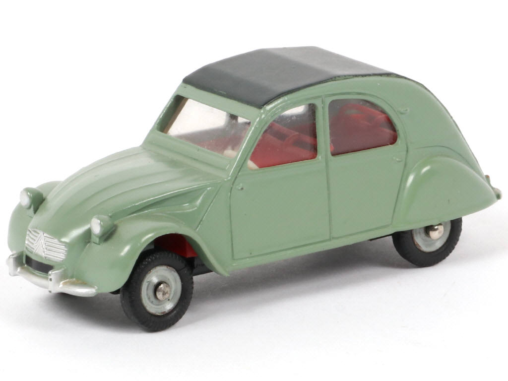 Lot 205 - DINKY TOYS (FRANCE) (1)