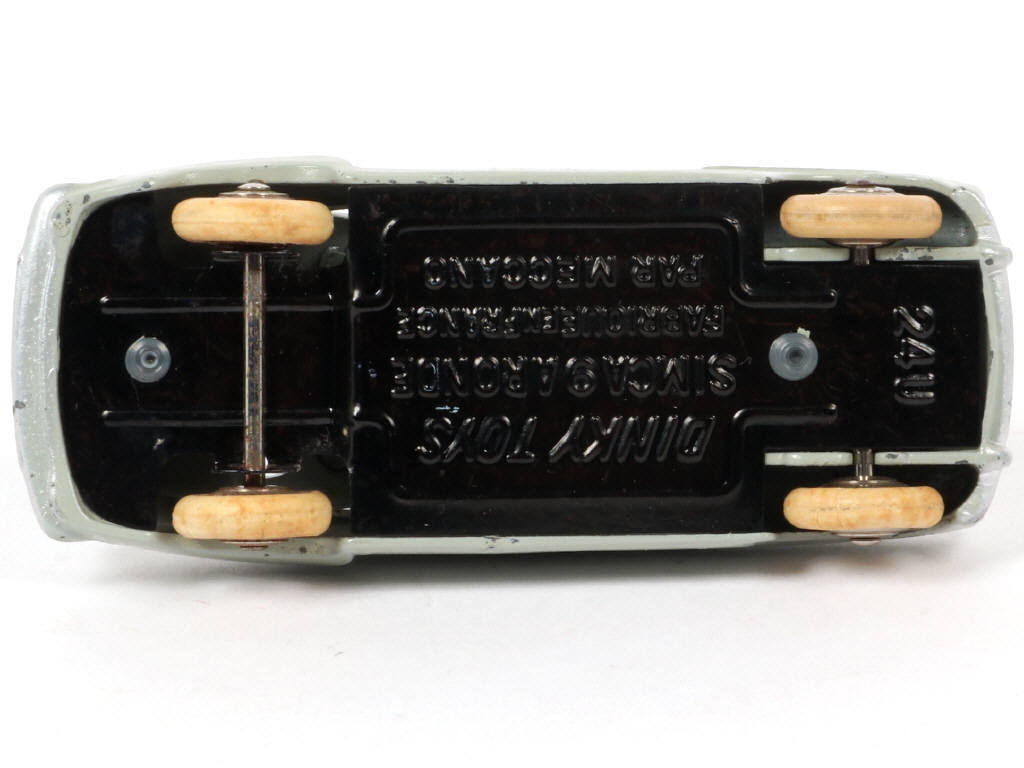 Lot 217 - DINKY TOYS (FRANCE) (1)