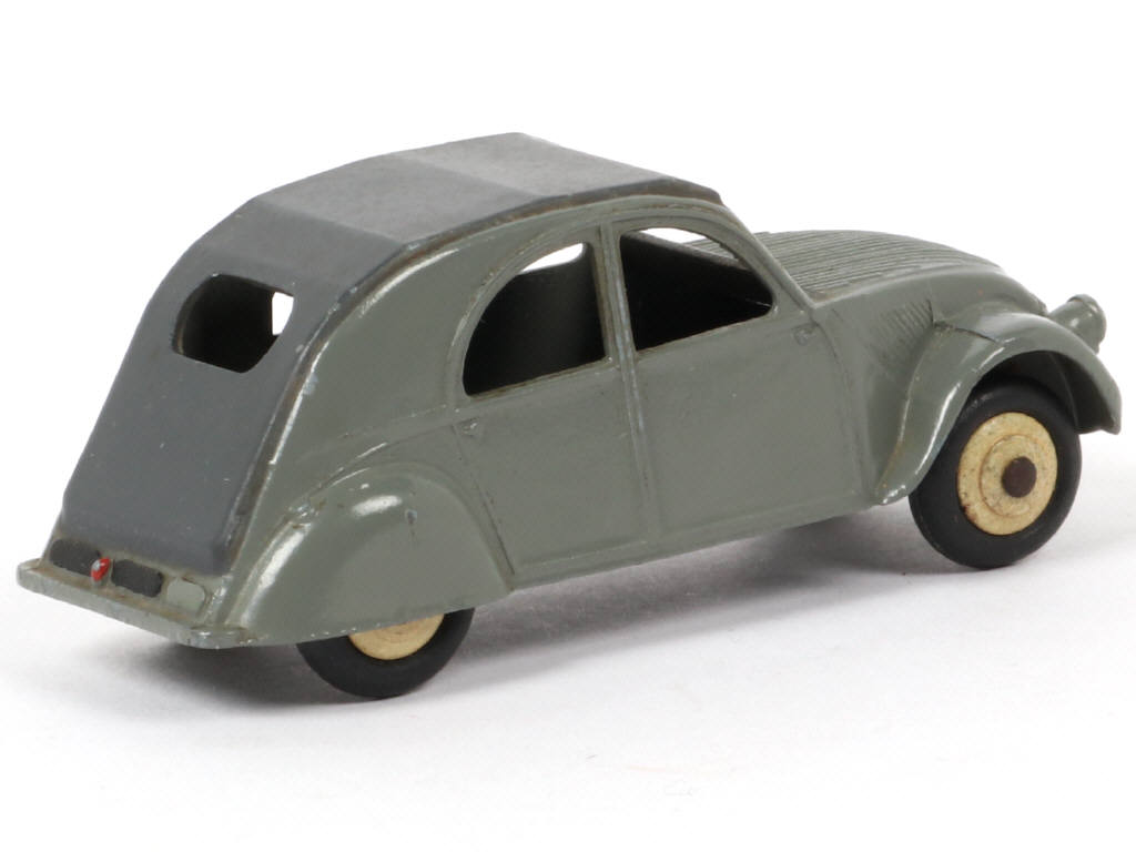 Lot 201 - DINKY TOYS (FRANCE) (1)