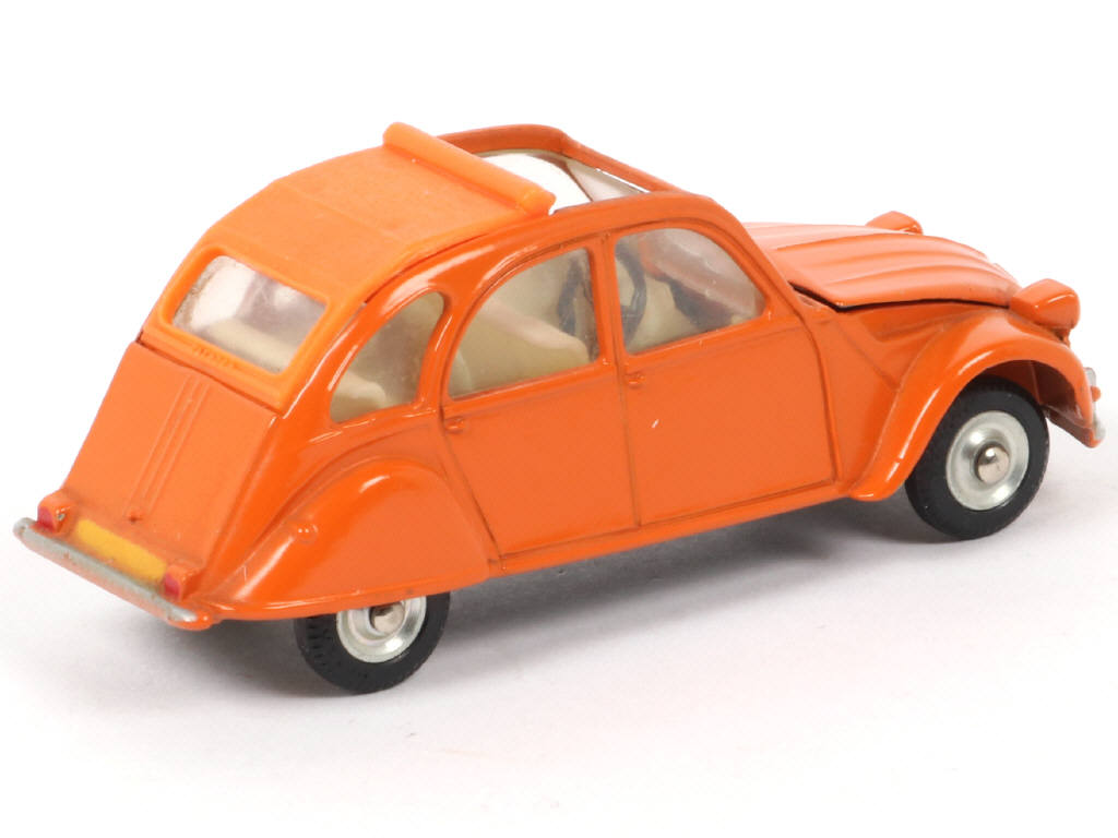 Lot 206 - DINKY TOYS (FRANCE) (1)