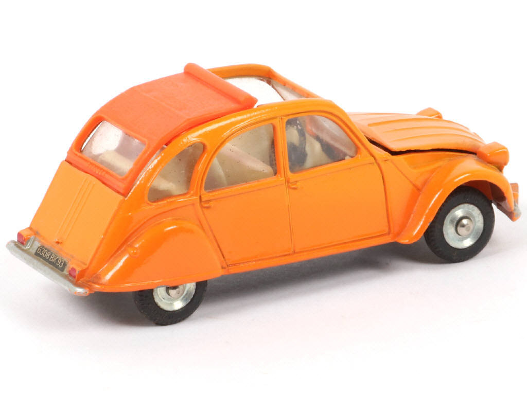 Lot 207 - DINKY TOYS (FRANCE) (1)