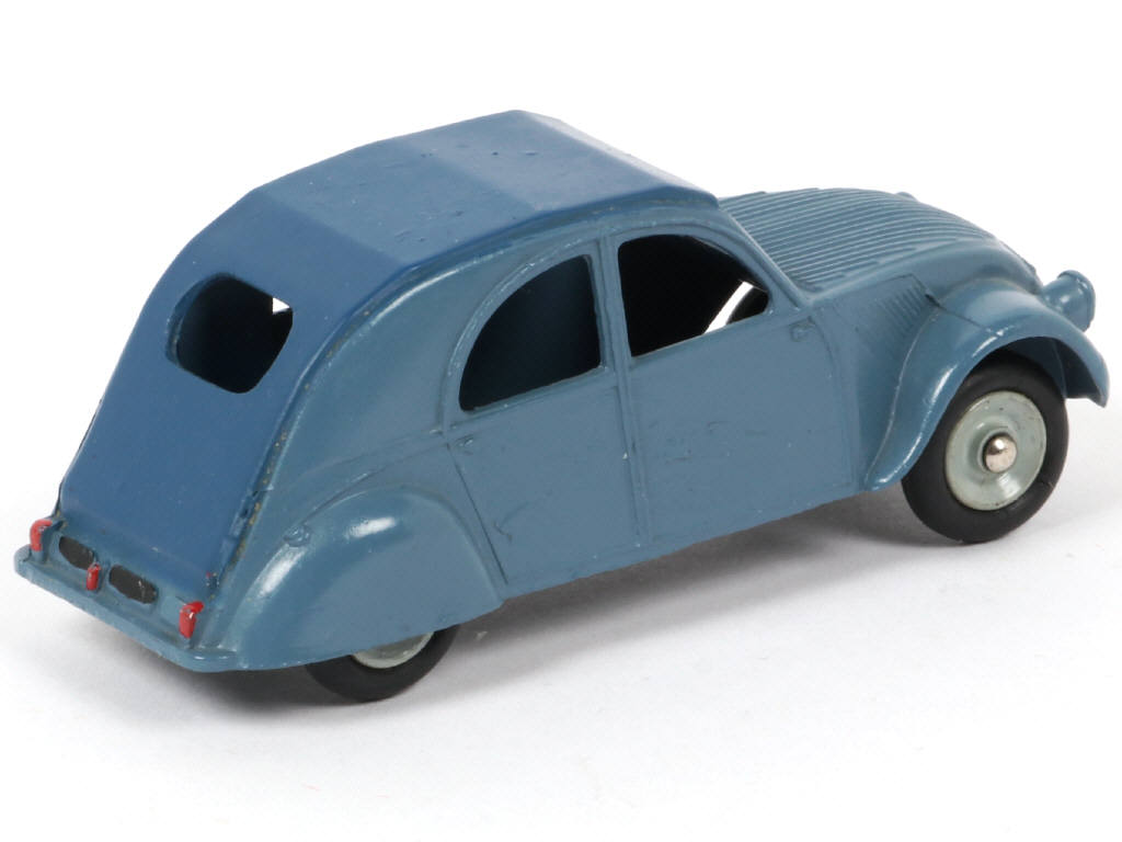 Lot 203 - DINKY TOYS (FRANCE) (1)
