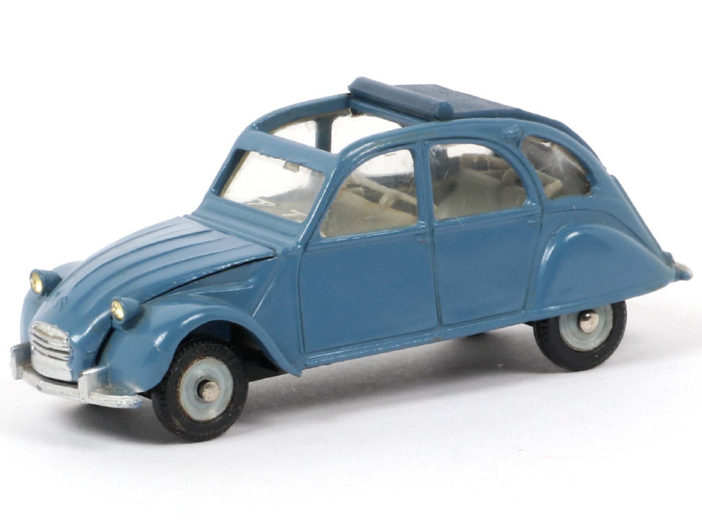 Lot 204 - DINKY TOYS (FRANCE) (1)