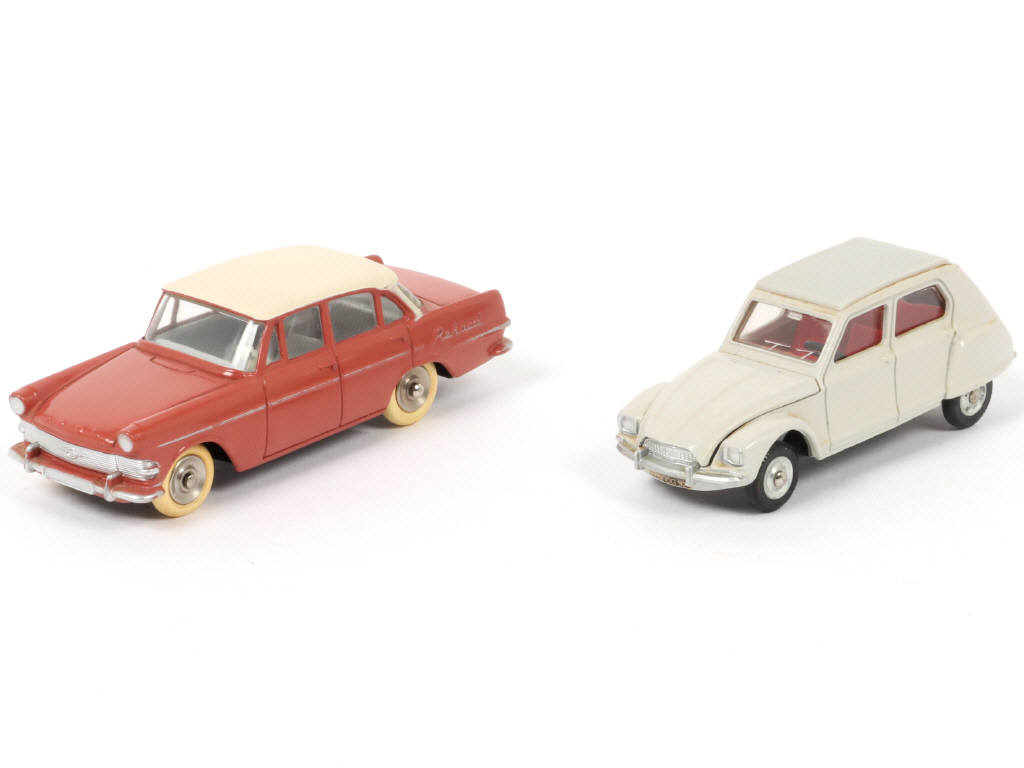 Lot 227 - DINKY TOYS (FRANCE) (1)