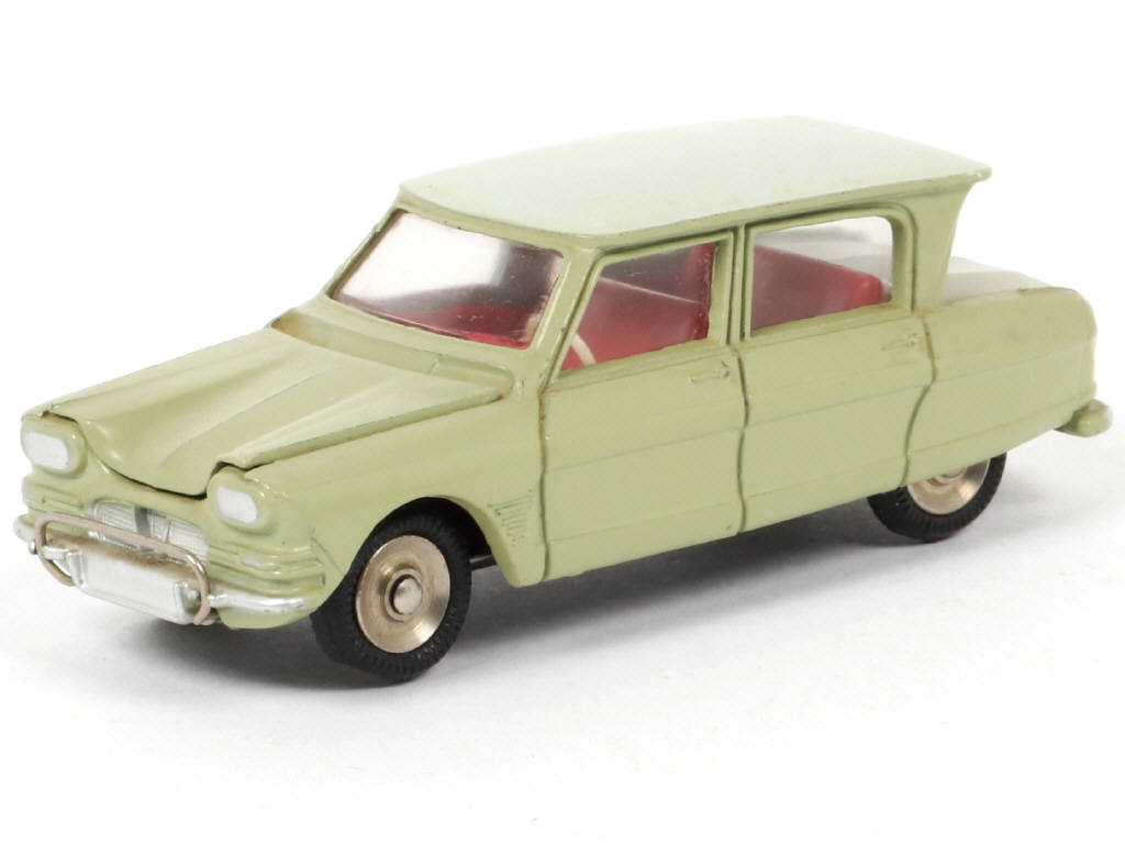 Lot 211 - DINKY TOYS (FRANCE) (1)