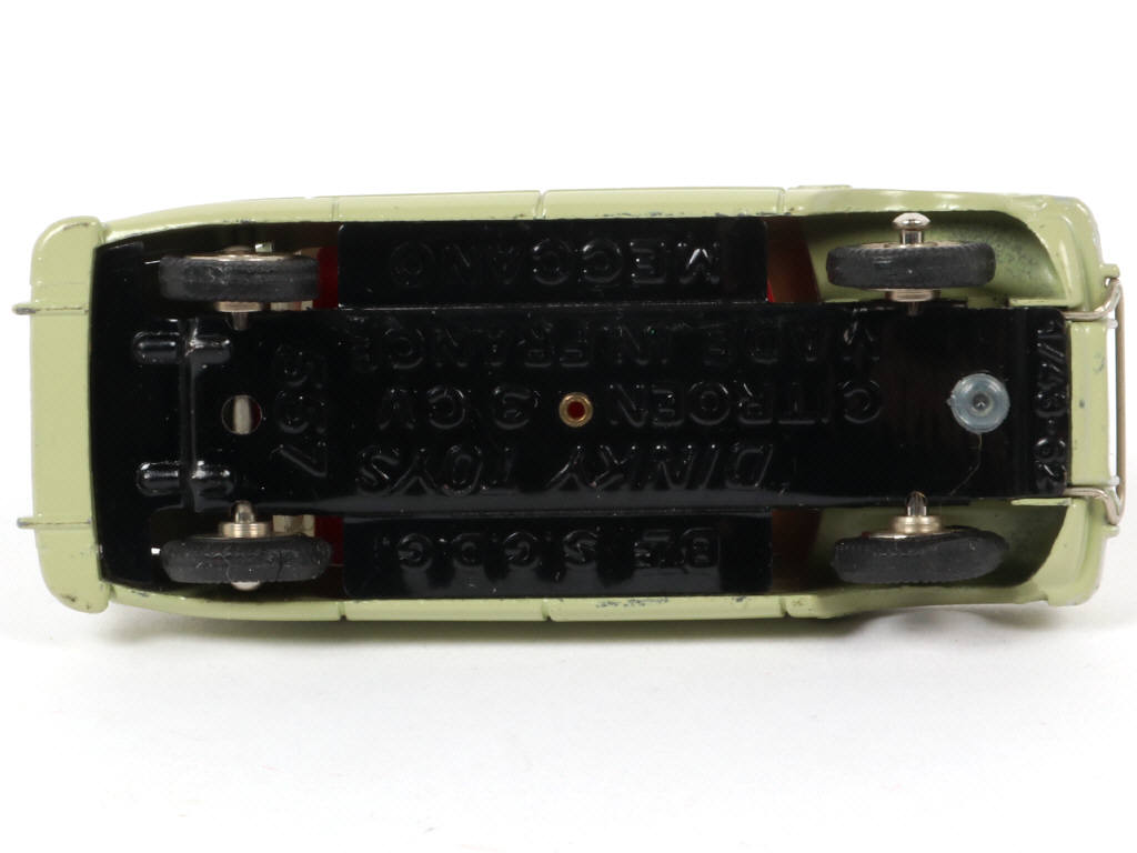 Lot 211 - DINKY TOYS (FRANCE) (1)