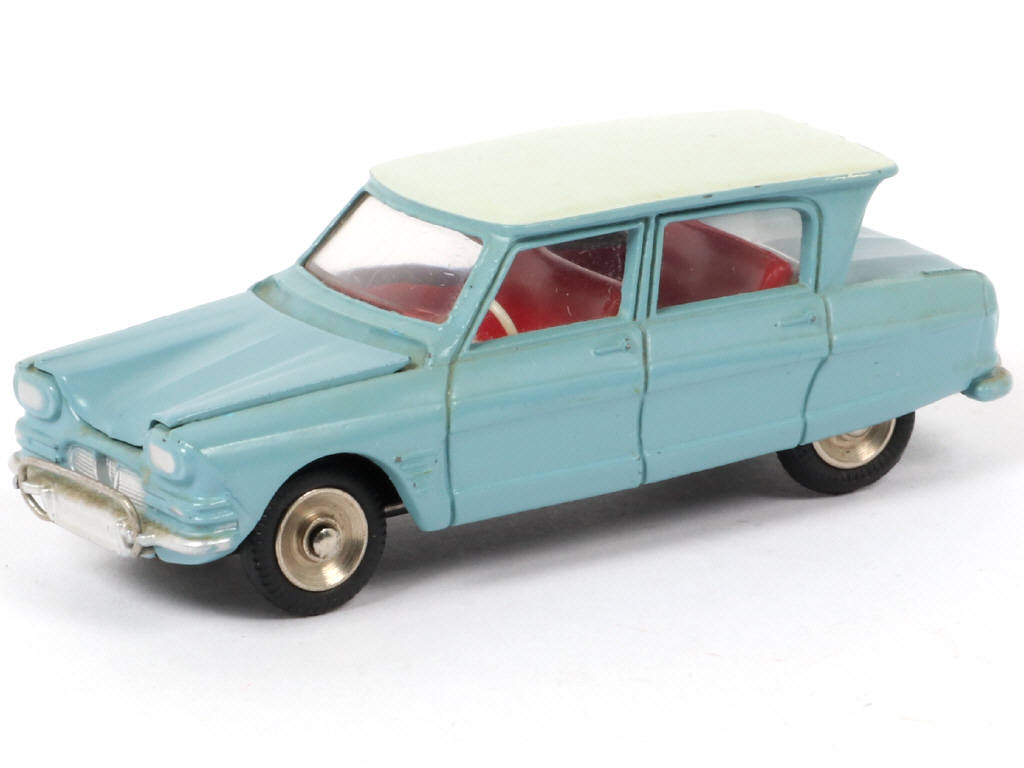 Lot 210 - DINKY TOYS (FRANCE) (1)