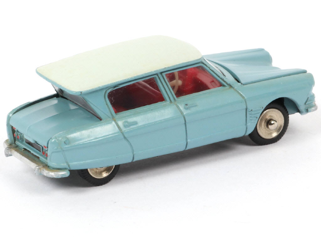Lot 210 - DINKY TOYS (FRANCE) (1)